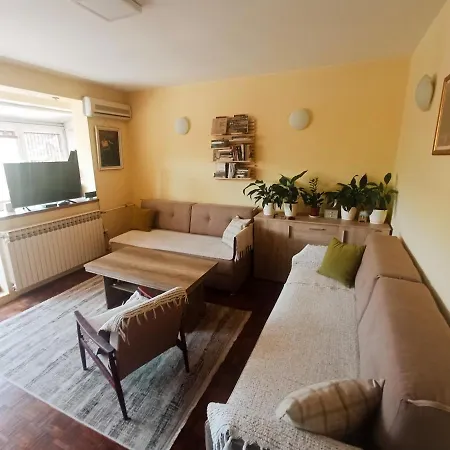Lara Apartment